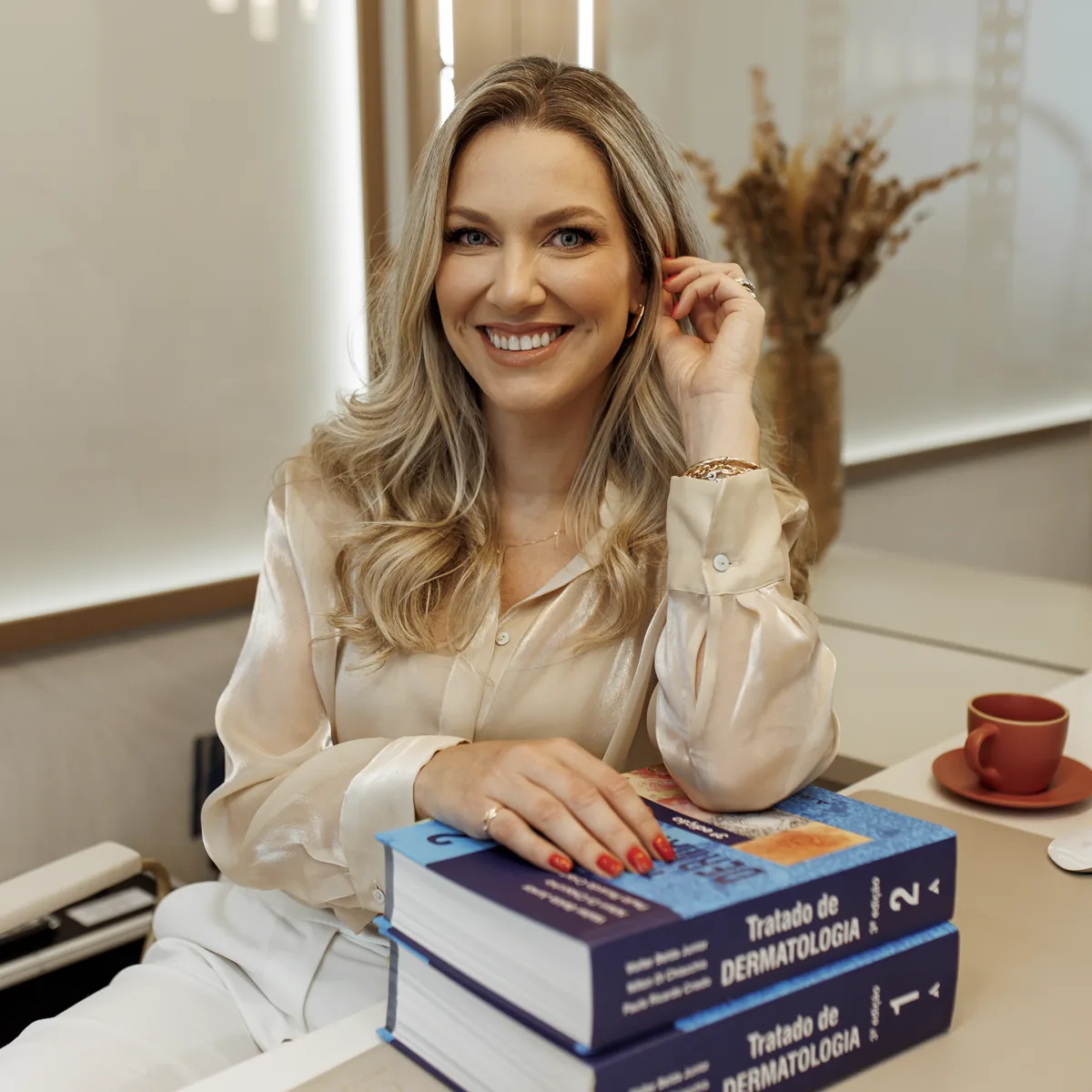 Dra. Carla Biondo em atendimento